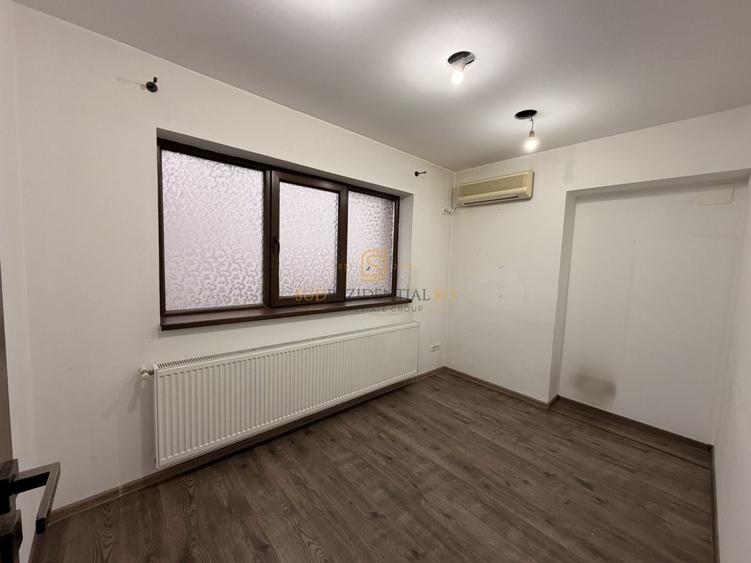 Spatiu comercial, pozitionare excelenta, exact la metrou Aparatorii P