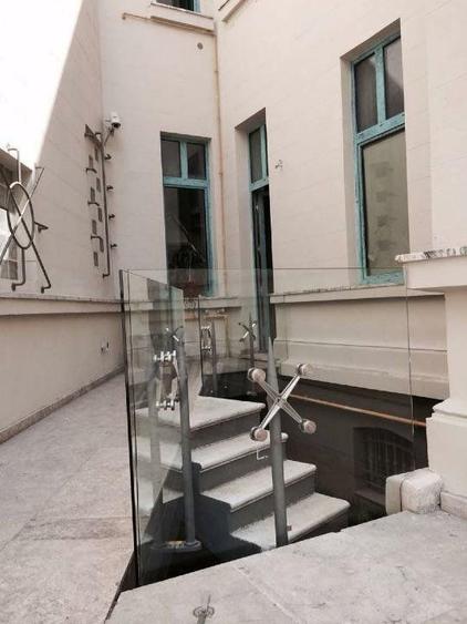 Vila cu 21 camere la Km. zero in Bucuresti-Birouri exclusive/Misiune diplomatică