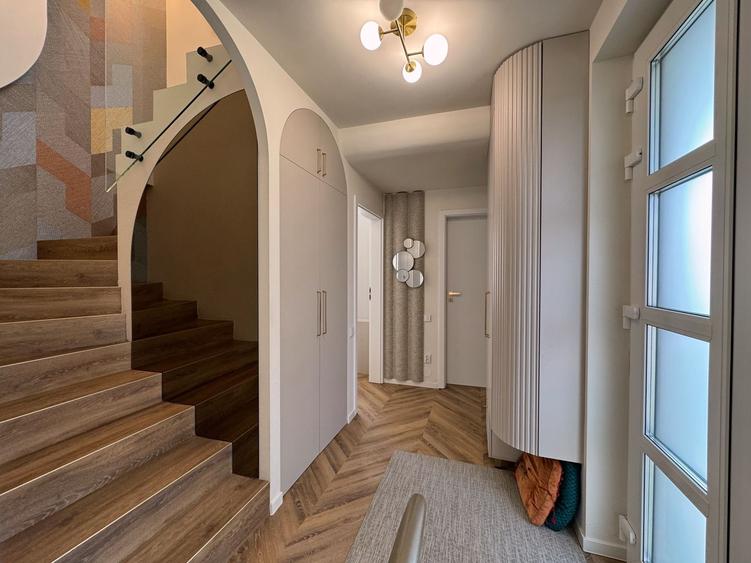 0 %Comision Duplex ultrafinisat, 5 camere–zona str Magnoliei Floresti
