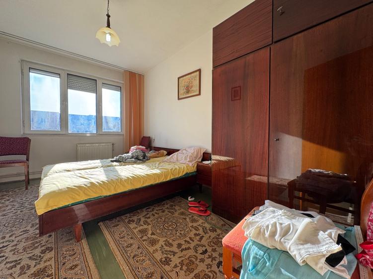 De vanzare - 2 camere decomandat - centrala proprie - 800m metrou 1 decembrie