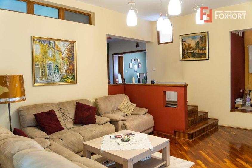 Casa individuala cu Garaj 360mp Utili, Zona Crisan - ID V4097