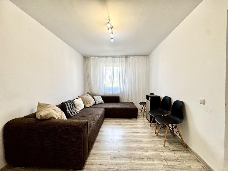 Apartament 4 camere, spațios, in zona Centralǎ- Piața Mǎrǎști