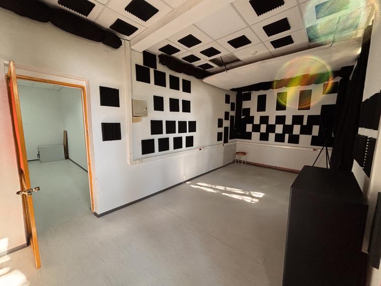 Birou / Studio 70 mp | 3 Camere - 450 m de Metrou Piata Iancului