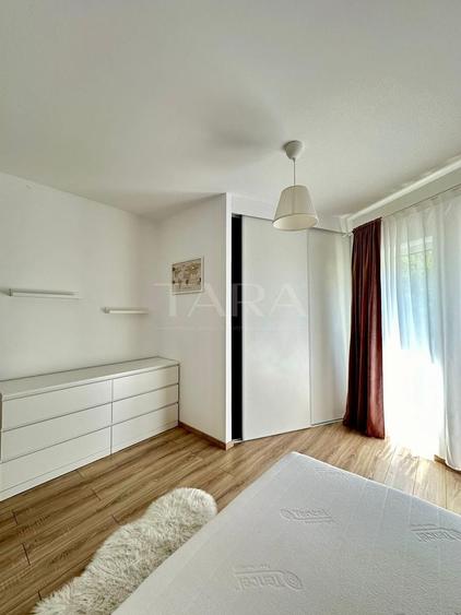 Apartament modern cu terasă și parcare, zona Vivo.