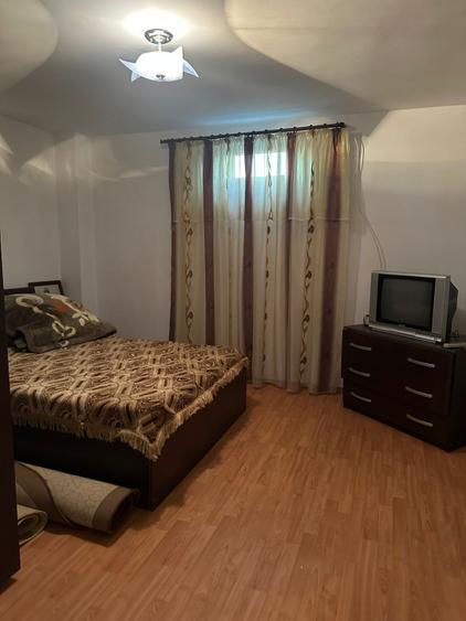 Casa 4 camere, 148 mp, teren 1.105 mp, parter, 2 intrari, zona Strejnicu
