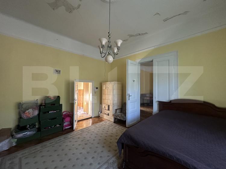 Casă cu două apartamente, 221 mp, zona Semicentral