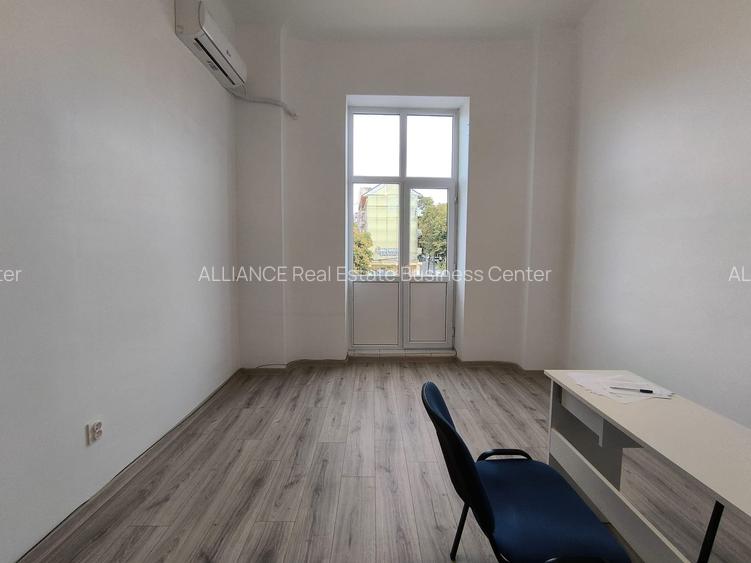 CENTRU HOTEL GRAND- Cladire de birouri emblematica ! - 10