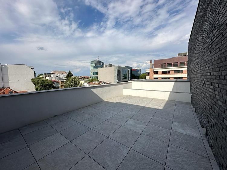 Penthouse Exclusivist cu Terase Generoase și Design Modern în Zona Aviatorilor