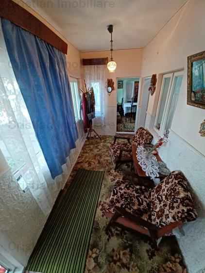 Casa din caramida, teren 180 mp, deschidere dubla, zona Piata Saraca