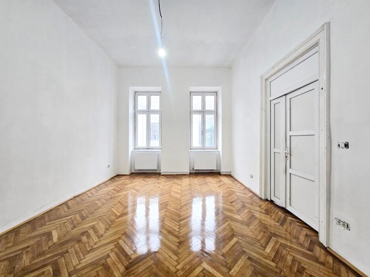 Apartament 2 camere cu centrala, 76 mp utili, etaj 1 - ultracentral