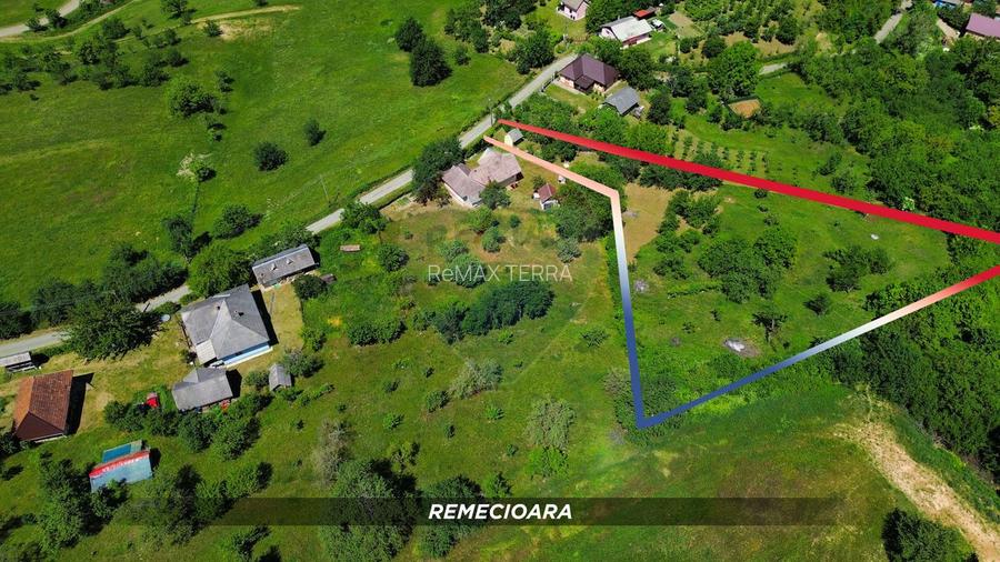 Teren intravilan generos 3.206 mp în Remecioara | Priveliste deosebita - 3