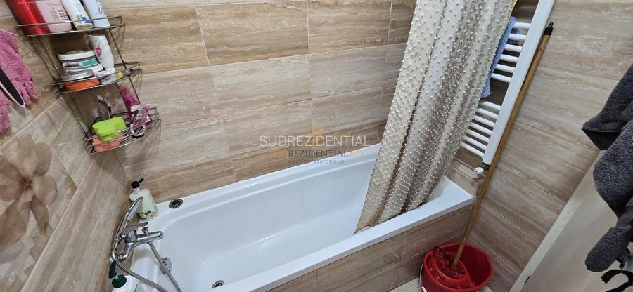 Apartament 3 camere de vanzare, Brown Residence Metalurgiei, Sector 4 - 7