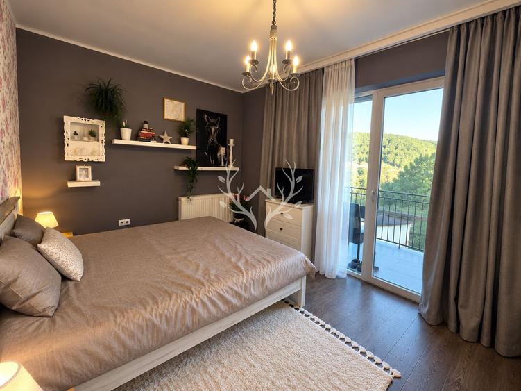 Apartament cu 3 camere, 21 mp balcoane, parcare subterana in zona Vivo