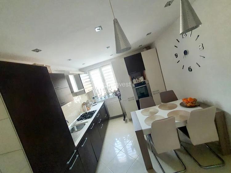 De vanzare apartament cu 3 camere pe str. Libertati - 4