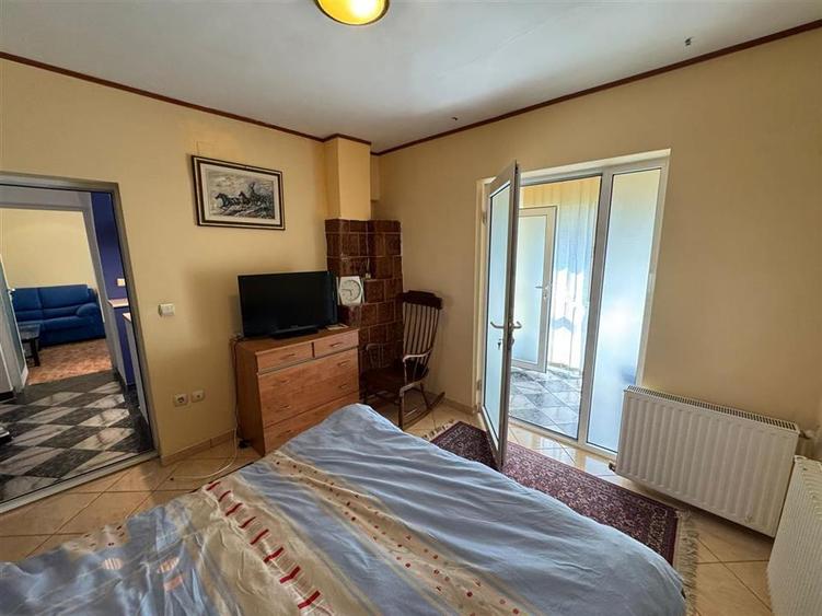Apartament 2 camere, 54mp, etaj 4 cu acoperis - Central -