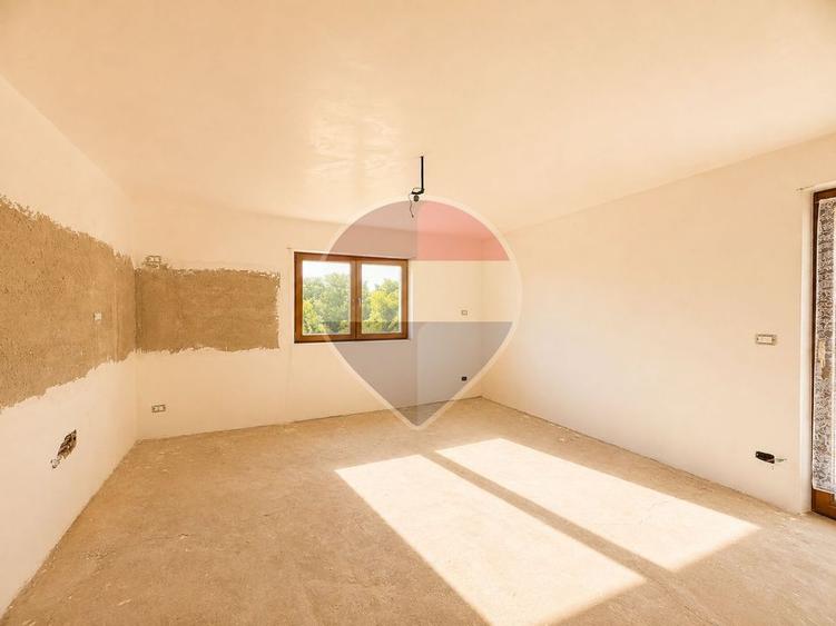 Casa cu 6 camere de vânzare în Negri jud. Bacau / posibilitate duplex