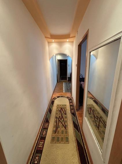 Apartment 3 camere Craiovita Nou