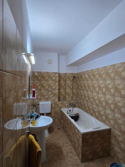 Apartament de vanzare | 3 camere decomandate | 75 mp |
