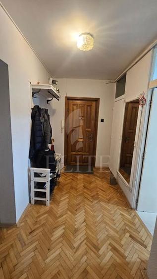 Apartament 3 camere în zona Calea Floresti
