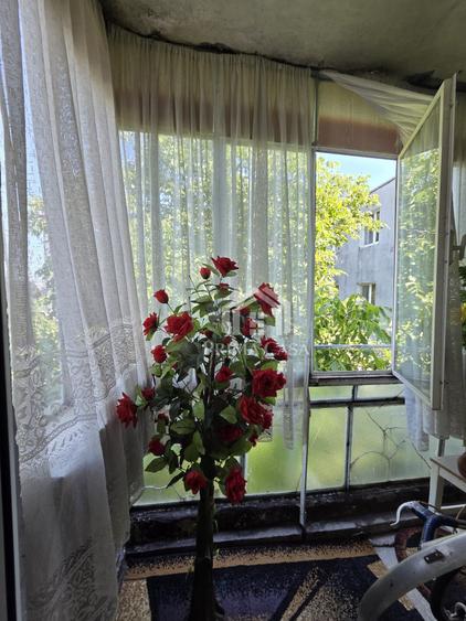 Apartament cu 3 camere, zona Bvd. Stafionului/BZ ~ etaj 3 din 4 ~ cu imbunatatir