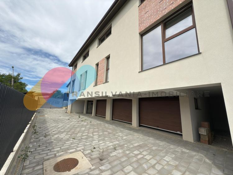 Unitate Duplex, 120 Mp Utili, Cu 2 Garaje, Pompa de caldura si panouri solare
