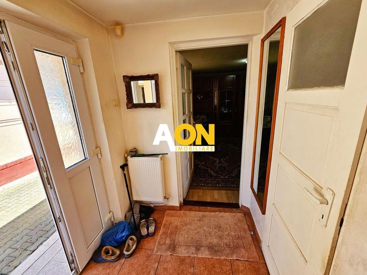 Casa cu 2 corpuri de cladire, 744 mp teren, toate utilitatile, Micesti