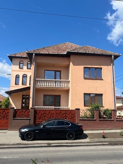 Casă individuală deosebită cu teren de 1.500 mp - construibil