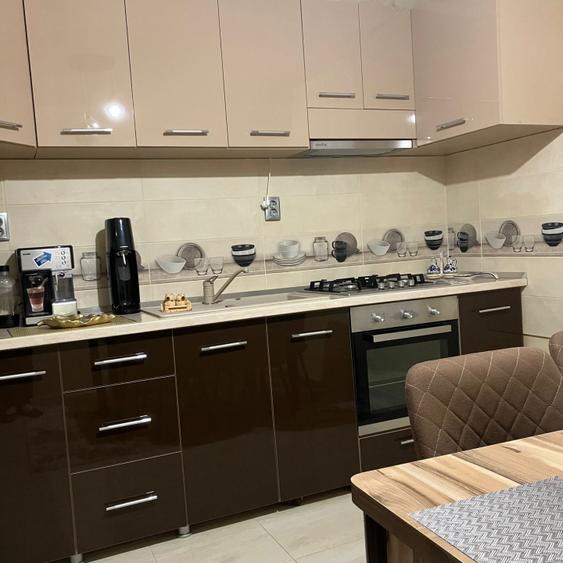 Apartament 2 camere decomandat, zona Segarcea