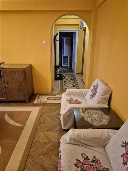 Apartament 3 camere zona Mall Mercur