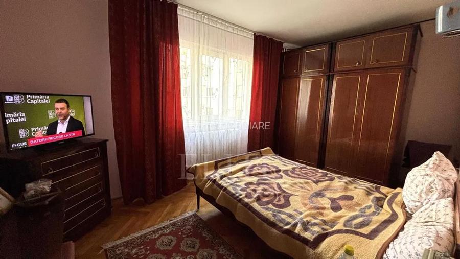 Apartament 4 camere în zona PIATA FLORA