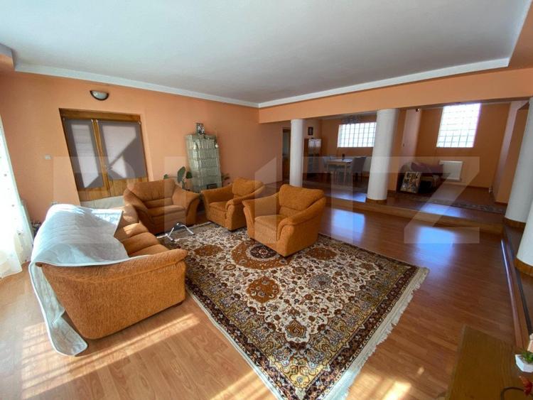 Casa cu 4 camere,200 mp utili, 800 mp teren, Sebes