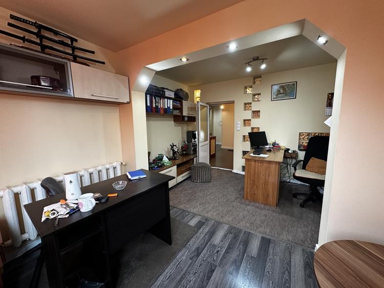 Apartament 3 camere Deco Sub-Stadion 2 Bai Balcon Etaj 2 Finisat Mobilat Utilat