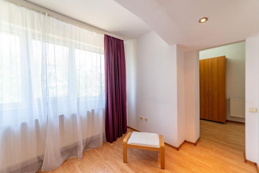 Apartament pe 2 nivele -  6 camere Gavana 3 + 309 mp curte proprie