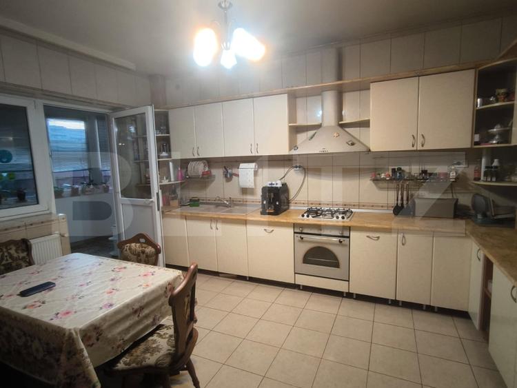 Casa D+P+E+M, 440 mp utili si 735 mp teren, zona Centrala
