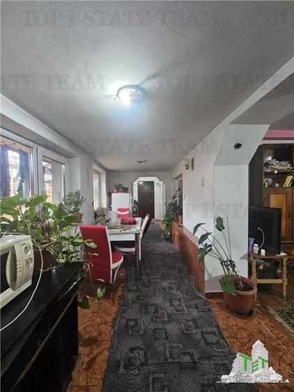 Casa individuala 3 camere, curte libera 225 mp, zona Piata Resita