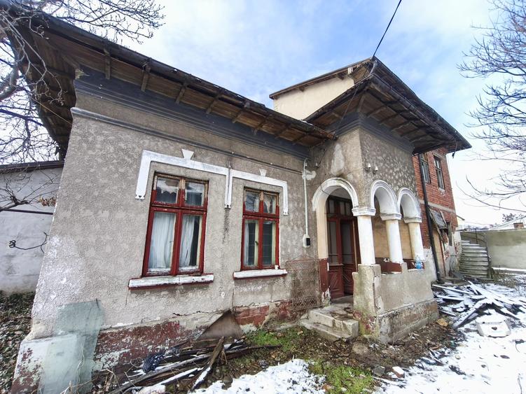 ROANDY-Casa + teren de vanzare-Democratiei-Lupeni