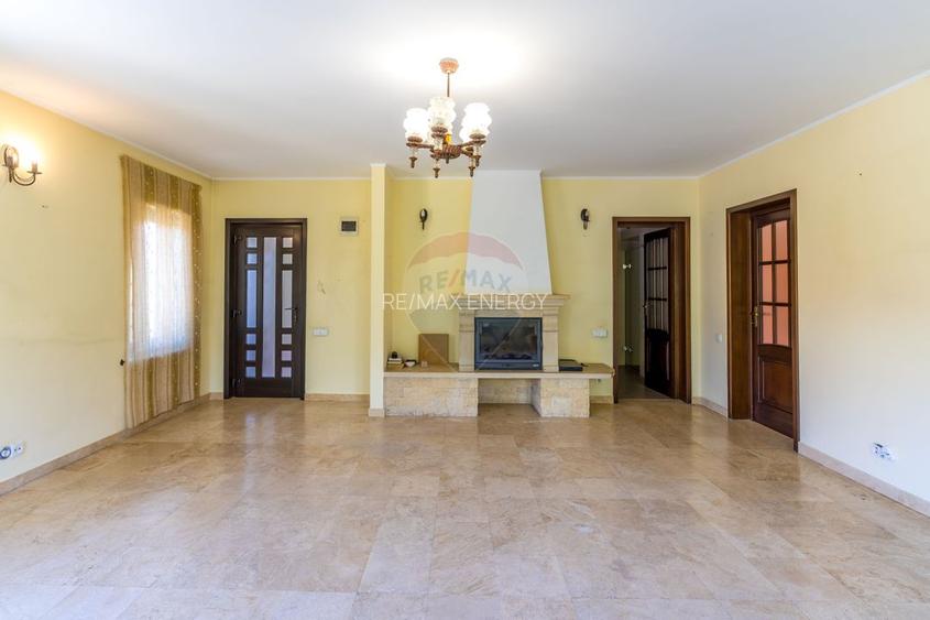 9 camere, 5 bai, spatiu hobby, gradina, garaj,locatie buna - 8