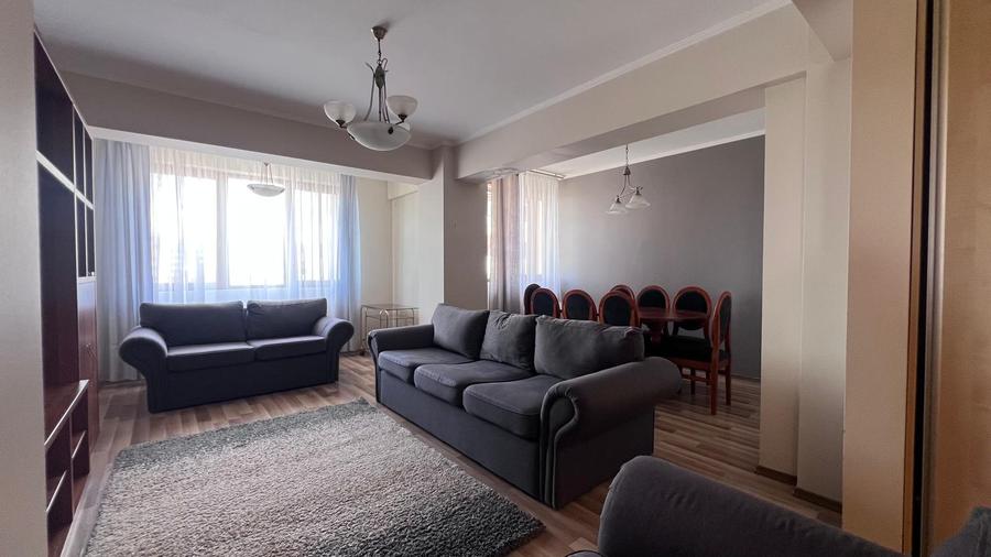 Apartament 3 camere decomandat, 110 mp, 2 băi, parcare – Cartierul Latin