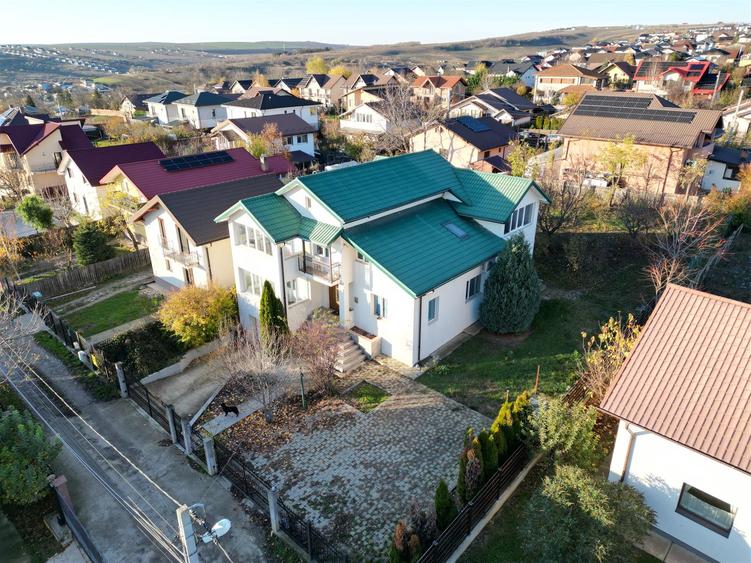 Vila de vanzare Valea Lupului