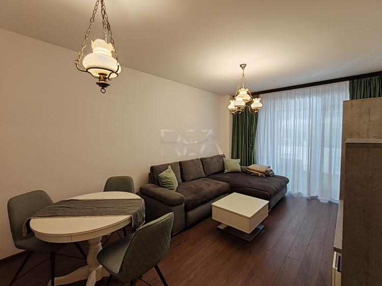 2 camere, et 2/11, 66 mp, parcare-Moghioros Park