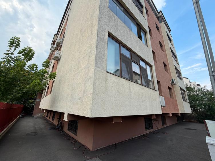 2 camere 1 Decembrie Bloc 2013 Centrala proprie Metrou 10 Min