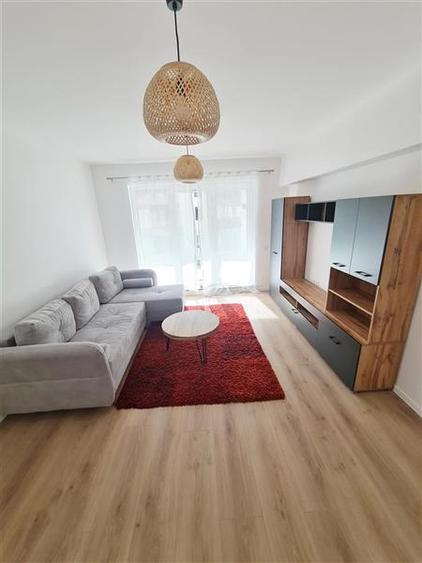 Apartament 2 camere, zona Tractorul-Qualis