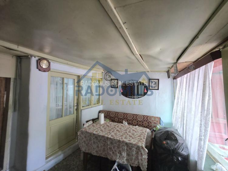 Casă de renovat complet - Str. Zefirului nr. 46 |- 65 mp utili - 4