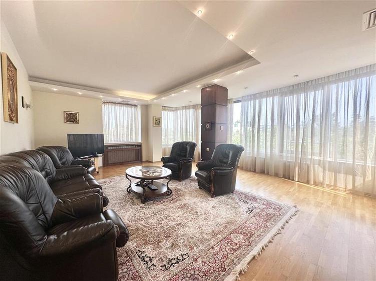 Vanzare 3 Camere Blvd Primaverii  Vedere libera