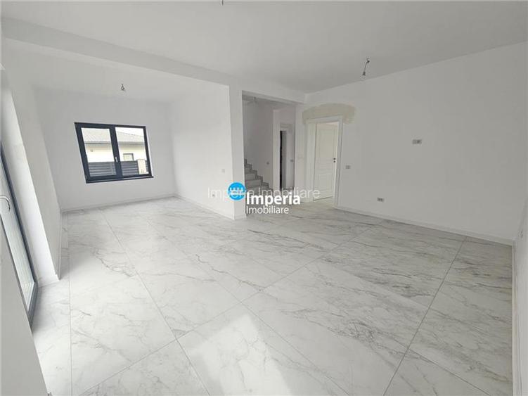 Casa individuala de vanzare, cu un regim de inaltime P+E in zona Bucium Visan - 5