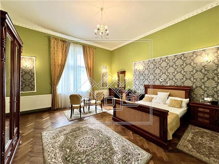 Apartament cu 2 camere, dotari de LUX, Ultracentral, etaj 1