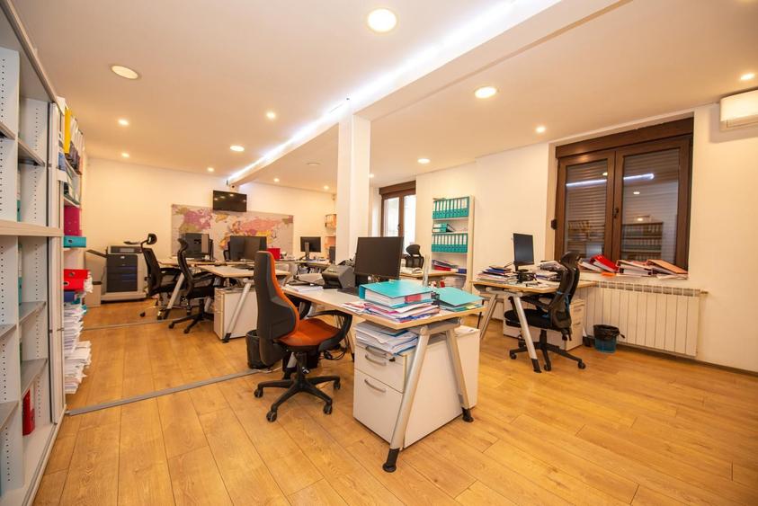 Spatiu Birouri | zona Berzei/Buzesti | 220mp