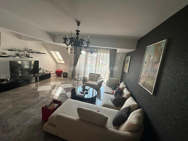 Eleganță Atemporală: Duplex Exclusiv de 200 mp, Complet Amenajat Premium, Garaj