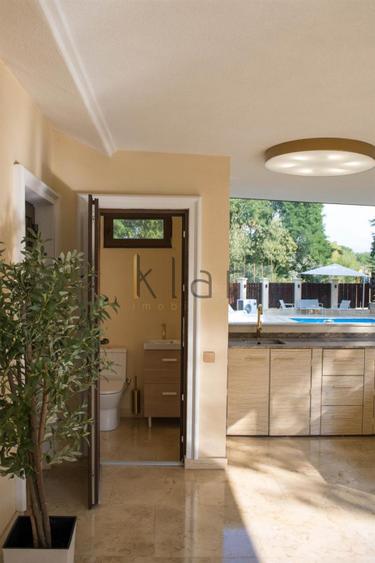 Casa superfinisata 5 camere 300mp, teren 700mp,piscina, Borhanci