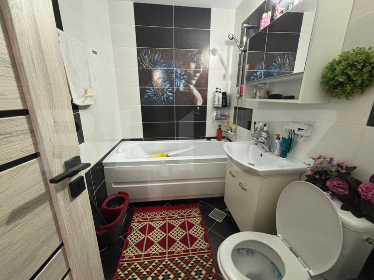 Apartament 3 camere decomandat, 65.30 mp + boxa, zona Frumoasa